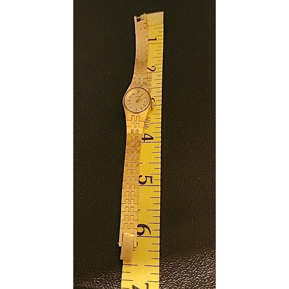 Vintage Ladies Gold Tone Seiko - Manual Wind, Oval Face - Picture 4 of 5